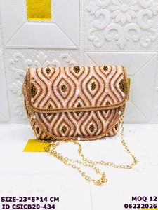 Bolso de Noche de Lujo Hecho a Mano con Cuentas y Lentejuelas para Mujer |   Bolso de mano tipo clutch bordado para fiesta con correa de cadena - Product Image 4