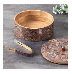 กล่องใส่ขนมปังไม้ทำมือพร้อมฝาปิดและที่คีบ ภาชนะเก็บโรตีคุณภาพพรีเมียมสำหรับห้องครัว ห้องรับประทานอาหาร และการเสิร์ฟ - Product Image 2