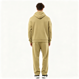 Survêtement de club haut de gamme pour hommes, vêtements de sport personnalisés pour équipes, fabrication OEM ODM, fournisseur en gros et exportateur - Product Image 2