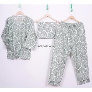 Ensemble de pyjama pour femmes à manches trois-quarts, col en V, imprimé floral romantique de luxe, respirant, séchage rapide, taille élastique - Product Image 1