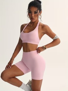 Ensemble de sport 2 pièces pour femme : Haut court dos nu et short de course côtelé anti-transparence pour le sport - Product Image 5