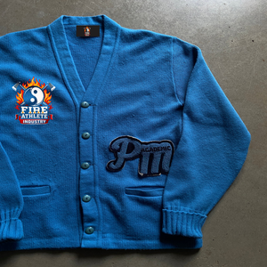 Suéter Cárdigan Azul Claro Cómodo para Hermandades Universitarias y Fraternidades Griegas 2025 del Fabricante - Product Image 6