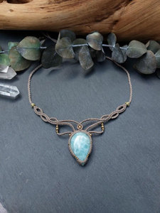 Collar Colgante de Macramé Gris Hecho a Mano con Turquesa, Ajustable, Estilo Boho, Joyería Étnica con Piedras Preciosas Curativas - Product Image 2
