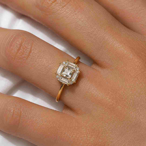 Bague de luxe géométrique plaquée or 14 carats avec diamant de laboratoire taille émeraude, bijou minimaliste tendance pour femme - Product Image 3