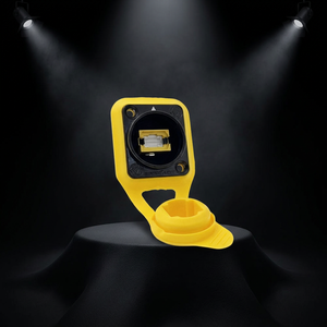 Construit avec un boîtier robuste en zinc moulé sous pression dans un emplacement universel de type D, avec prise MPO. - Product Image 1