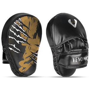 ถุงมือฝึกซ้อมชกมวย Venomous Gold Reaper Focus Mitts หนังโค้งพรีเมียม ดีไซน์กันลื่น เป็นมิตรกับสิ่งแวดล้อม สีดำพิมพ์ลายทอง - Product Image 1