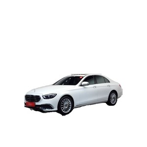Mercedes-Benz Classe E E250 Exclusive Modèle Mai 2023 18 587 km Norme d'émission Euro V Boîte de vitesses automatique Sièges en cuir Gauche - Product Image 1
