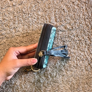 Hand Tooling 100% Genuine Leather Luxury Vintage Florals Carved Zipper <b>RFID</b> <b>Blocking</b> Waterproof Mini Card Holder <b>Wallets</b> For Men - Product Image 3