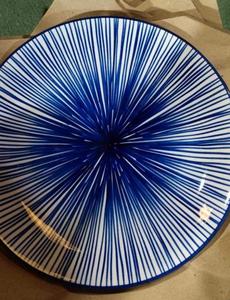 Assiette de service/dîner en céramique bleue et blanche peinte à la main, 10 pouces, motif floral, en grès, passe au lave-vaisselle, durable, écologique - Product Image 5