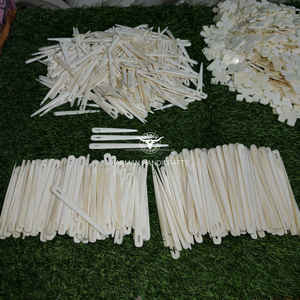 Aiguille à coudre artisanale élégante en os, outil de couture traditionnel, durable et écologique à prix abordable - Product Image 5