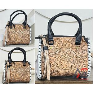 กระเป๋าหนังวัวแท้ลายสลักมือสุดหรูสำหรับผู้หญิง ดีไซน์เก๋ไก๋สไตล์คาวเกิร์ล ใช้สะพายไหล่หรือถือได้ เหมาะสำหรับใช้ในชีวิตประจำวัน - Product Image 1