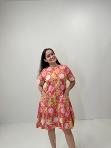 Women’s Pink Floral Print Casual Knee Length Dress with Short Sleeves Front Pockets and Ruffle Hem for Summer Wear - Product Image 2