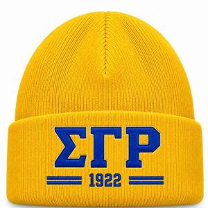 หมวกไหมพรมปักลาย Sigma Gamma Rho สำหรับผู้หญิง สีทอง แบบกำหนดเอง สำหรับพี่น้องในกลุ่ม  งานปักลายแบบพิเศษ  หมวกไหมพรมอุ่นๆ  หมวกสำหรับกลุ่มพี่น้องชาวกรีก - Product Image 1