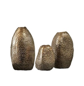 Hot Selling Metal Decorative Custom Shape Flower Vase for Home <b>Tabletop</b> Decoration Antique Golden Flower Vase Handmade - Product Image 1