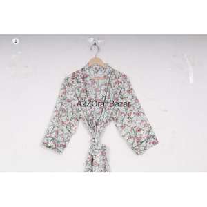 Camiseta de Mujer Hecha a Mano, 100% Algodón, Tejida, con Estampado Floral, Cuello en V, Cierre con Cordón, Manga Tres Cuartos, Transpirable - Product Image 6