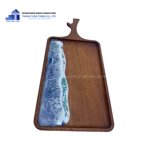 Planche à découper en bois Thanh Tung Thinh, forme rectangulaire, avec poignée et design océanique en résine, fabriquée au Vietnam - Product Image 3