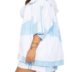 Conjunto de 2 piezas de moda para mujer 2026: Chaqueta cortavientos con capucha y cremallera y pantalones cortos a juego para uso casual - Product Image 4