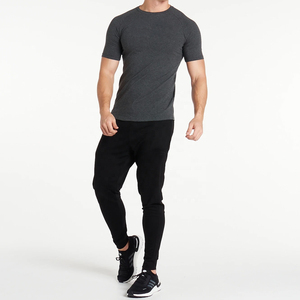 T-shirt de sport pour homme de qualité supérieure, 95% coton, 5% élasthanne, uni, à ourlet long et incurvé, style streetwear, coupe ajustée, tricoté - Product Image 4