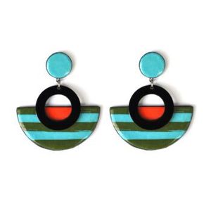Boucles d'oreilles en résine de créateur faites à la main avec finition de luxe, artisanat artistique, style de mode moderne, fournitures de perlage durables - Product Image 2