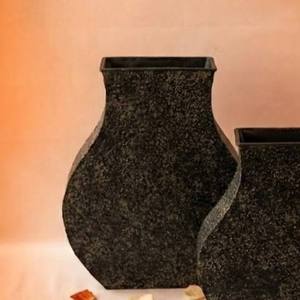 Florero Moderno de Lujo con Diseño Geométrico Metálico, Textura de Granito Negro, Hecho a Mano, Decoración para el Hogar, Centro de Mesa, Unidad Individual - Product Image 2