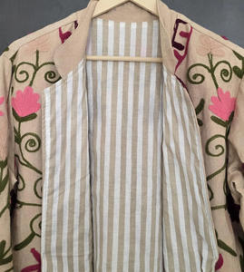 Chaqueta de lona bordada a mano con motivos florales, impresionante chaqueta bordada Suzani para mujer - Product Image 5