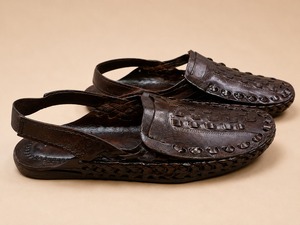 Sandales plates unisexes QTC en cuir véritable, respirantes, pour l'hiver et l'été, marron foncé, design artisanal, haute qualité - Product Image 4