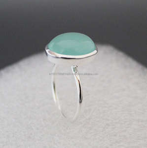 Anillo azul de piedras preciosas del mes de marzo de Plata de Ley 925 ~ joyería hecha a mano ~ joyería elegante de Calcedonia azul ~ regalo para Navidad - Product Image 1
