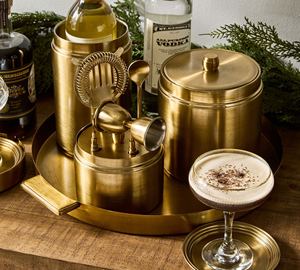 Wholesale Luxury <b>Round</b> Gold <b>Brushed</b> Dining Tray Bulk Metal Hotel Restaurant Serving Platter Elegant Minimalist Tableware - Product Image 3