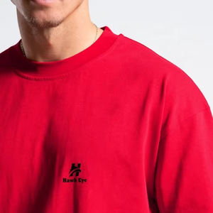 เสื้อยืดคอกลมแขนสั้นผู้ชายสีแดง ทรงปกติ ผ้าฝ้ายเจอร์ซีย์ สีพื้น สวมใส่สบาย พิมพ์ลายโลโก้ด้านหน้า - Product Image 5