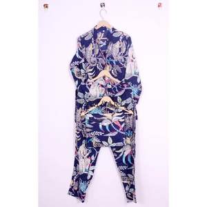 Pyjama en coton pour femme avec un magnifique imprimé floral, col en V, longue tenue de nuit respirante et confortable, ensemble de vêtements de détente, cadeau - Product Image 5