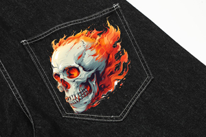 Shorts Bermuda en jean noir pour homme personnalisés avec poches à motif crâne flamboyant, design déchiré, style urbain, taille mi-haute, fermeture boutonnée, 100% coton - Product Image 6