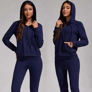 ชุดกีฬาลำลองผู้หญิงแบบมีฮู้ดและกางเกงขายาวทรงบาน สีพื้น ชุดเซ็ตสองชิ้น ระบายอากาศได้ดี สำหรับฤดูหนาว ไซส์พลัส - Product Image 1