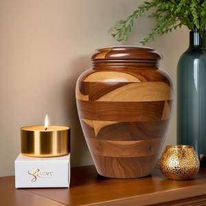 Urne commémorative décorative conçue pour conserver les cendres de personnes décédées en toute sécurité, un élégant objet hommage adapté aux cérémonies de commémoration. - Product Image 3
