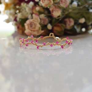 Bracelet jonc en quartz rouge rubis fait main, pierre de naissance de juillet, cadeau pour elle, argent sterling 925 plaqué or 14 carats - Product Image 1