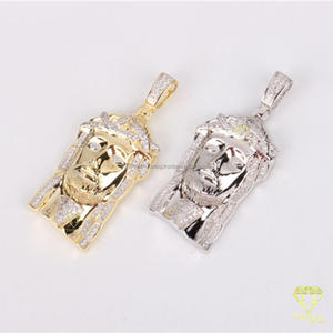 Pendentif Charme Roi Jésus de Designer avec Finition Bijoux Premium - Product Image 3
