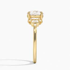 Anillo de Compromiso Clásico con Tres Diamantes Laterales - Product Image 2