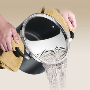 Pentola per Pasta da 6 Quarti con Chiusura e Scarico, Grigio Antracite, in Alluminio Ecologico con Doppi Manici - Product Image 2