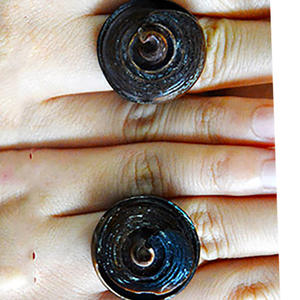Bague en coquillage naturel d'Indonésie, bijoux en coquillage, motif coquillage, coquillage naturel de 5 cm, bague en coquillage naturel, artisanat. - Product Image 1