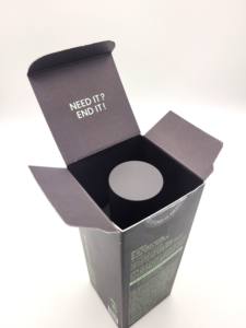 Una loción todo en uno para hombres que controla la grasa, proporciona una hidratación duradera, mejora la apariencia de los poros y ayuda a calmar la piel propensa al acné. - Product Image 3