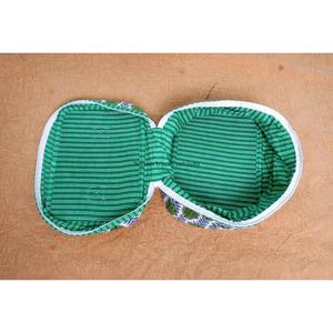 Ensemble de 3 trousses de toilette matelassées indiennes en coton écologique de qualité supérieure avec fermeture éclair et poignée souple, pour femme, avec pompons, pour le voyage et le rangement de maquillage - Product Image 5