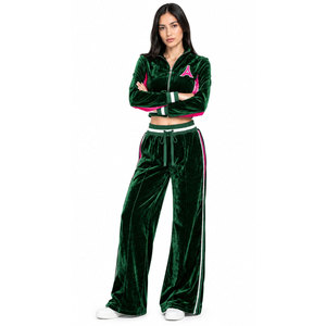 Conjunto Deportivo de Terciopelo Verde para Mujer, Pantalones Acampanados con Cierre Completo, Estilo Deportivo para Otoño, con Bloques de Color Rosa y Estampado de la Letra A - Product Image 5