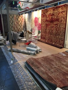 Tapis mural moderne abstrait de luxe en laine et soie tuftée à la main, à poils moyens, antidérapant, pour la décoration de la maison et des hôtels - Product Image 6