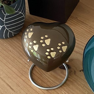 Urna Negra en Forma de Corazón con Diseño de Hojas Doradas, Hermosa Urna Decorativa para Cenizas Femeninas con Caja de Terciopelo Gratis - Product Image 3