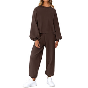 Conjunto Deportivo de Dos Piezas para Mujer, Estilo Moderno, con Logotipo Personalizado, Ropa Casual y Elegante, Conjunto Deportivo de Alta Calidad para Mujer - Product Image 2