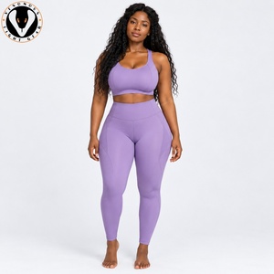 Conjunto de yoga premium para mujer, tela suave y elástica, ajuste cómodo para yoga, entrenamiento físico, ejercicio y ropa deportiva. - Product Image 1