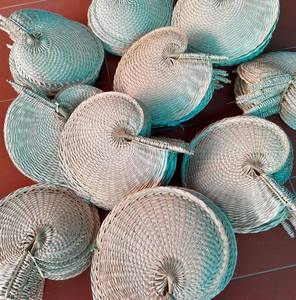 Abanico de hoja de bambú ecológico GRASS, hecho a mano en Vietnam, con forma ovalada, moderno, para decoración de bodas y regalo, tamaño personalizable. - Product Image 2