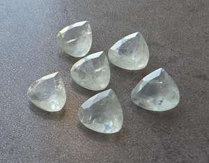 Piedra Preciosa Natural de Prehnita en Forma de Corazón, Facetada, Calibrada, para Joyería, Piedra de Cristal Curativa - Product Image 3