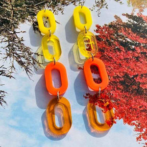 Pendientes de Resina Hechos a Mano Azul Cielo, Elegantes Pendientes de Resina con Flor de Orquídea, Joyería de Resina con Toque Natural, Pendientes de Resina Hechos a Mano con Diseño de Atardecer - Product Image 5