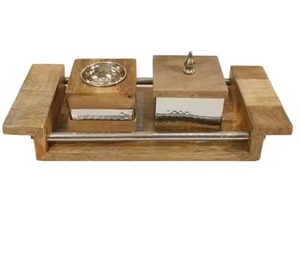 Brûleur à Bakhoor en bois de forme carrée avec plateau en métal et poignée en bois pour une utilisation aromatique à la maison, à l'hôtel, en intérieur - Product Image 1