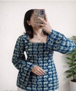 เสื้อผ้าฝ้ายพิมพ์ลายดอกไม้สีฟ้าสำหรับผู้หญิง สไตล์ลำลองแบบชาติพันธุ์ ทรงหลวม ใส่ได้ทุกฤดู สไตล์อินเดีย ปากีสถาน รุ่น 86228 SAHAJANAND- SI:-406 - Product Image 1